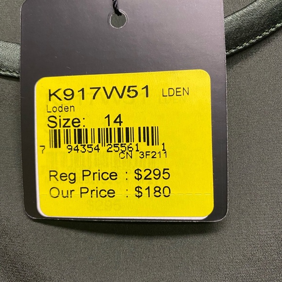 St. John Collection size 14 Jacket and Top. Pants  size 12 NWT - Picture 12 of 15